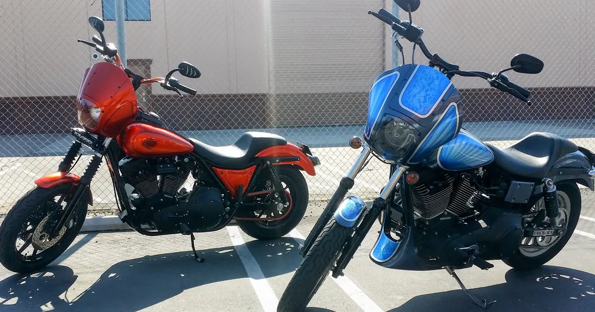 Proyectos personalizados de Harley-Davidson afuera de MTC Orange CA